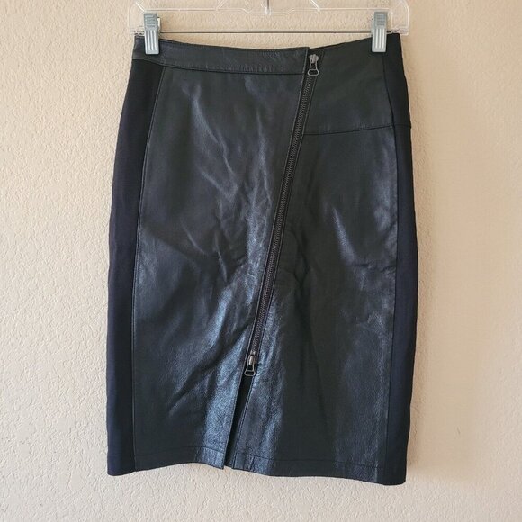 Neiman Marcus Black Genuine Leather Asymmetrical Zipper Pencil Skirt Size Xs Nwt - Picture 1 of 7